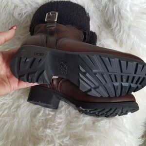 UGG BOOTS AUTHENTIC